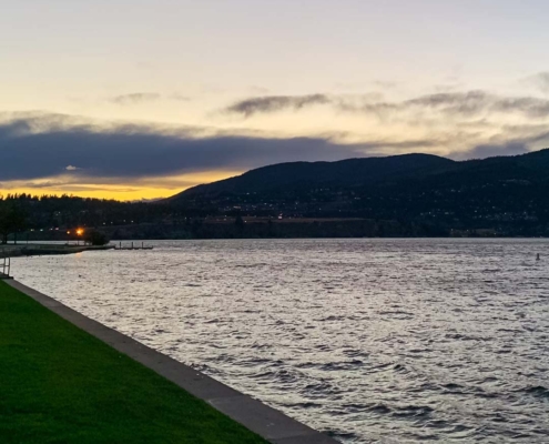 kelowna-waterfront-home-for-sale