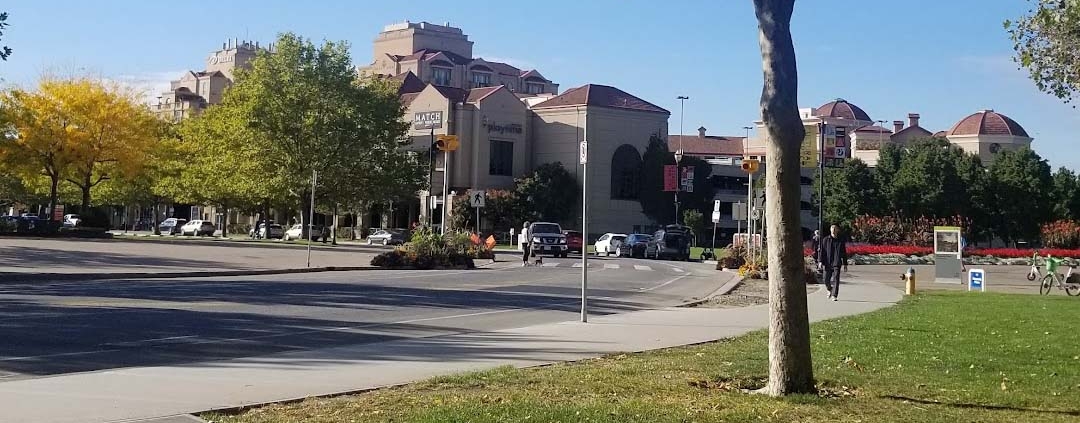 Why Buyers Are Watching Kelowna Waterfront Condos for Sale This Fall